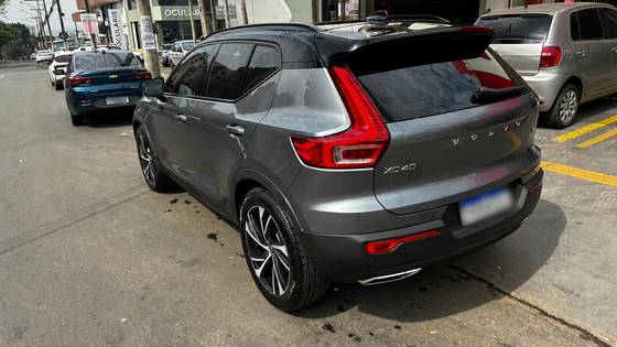 VOLVO XC40 2.0 T5 GASOLINA R-DESIGN AWD GEARTRONIC